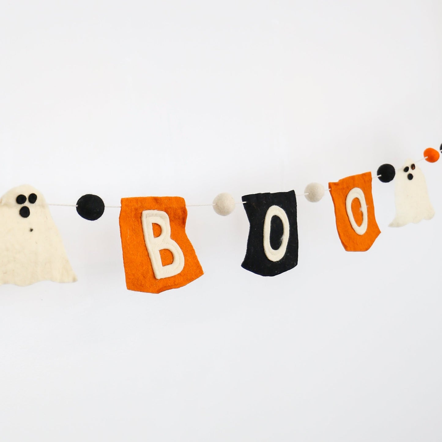 Halloween Boo Garland close up