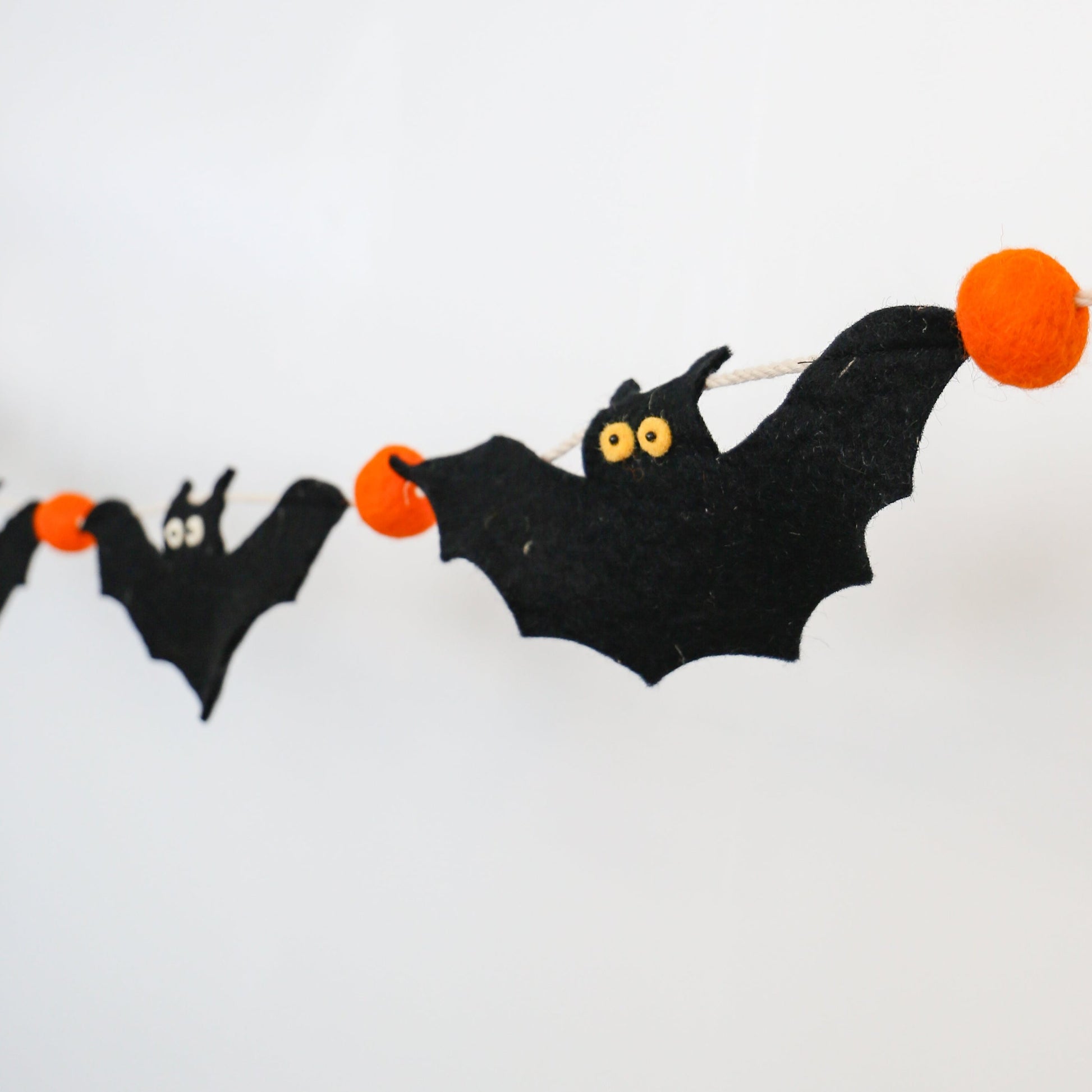 FELT HALLOWEEN BAT GARLAND