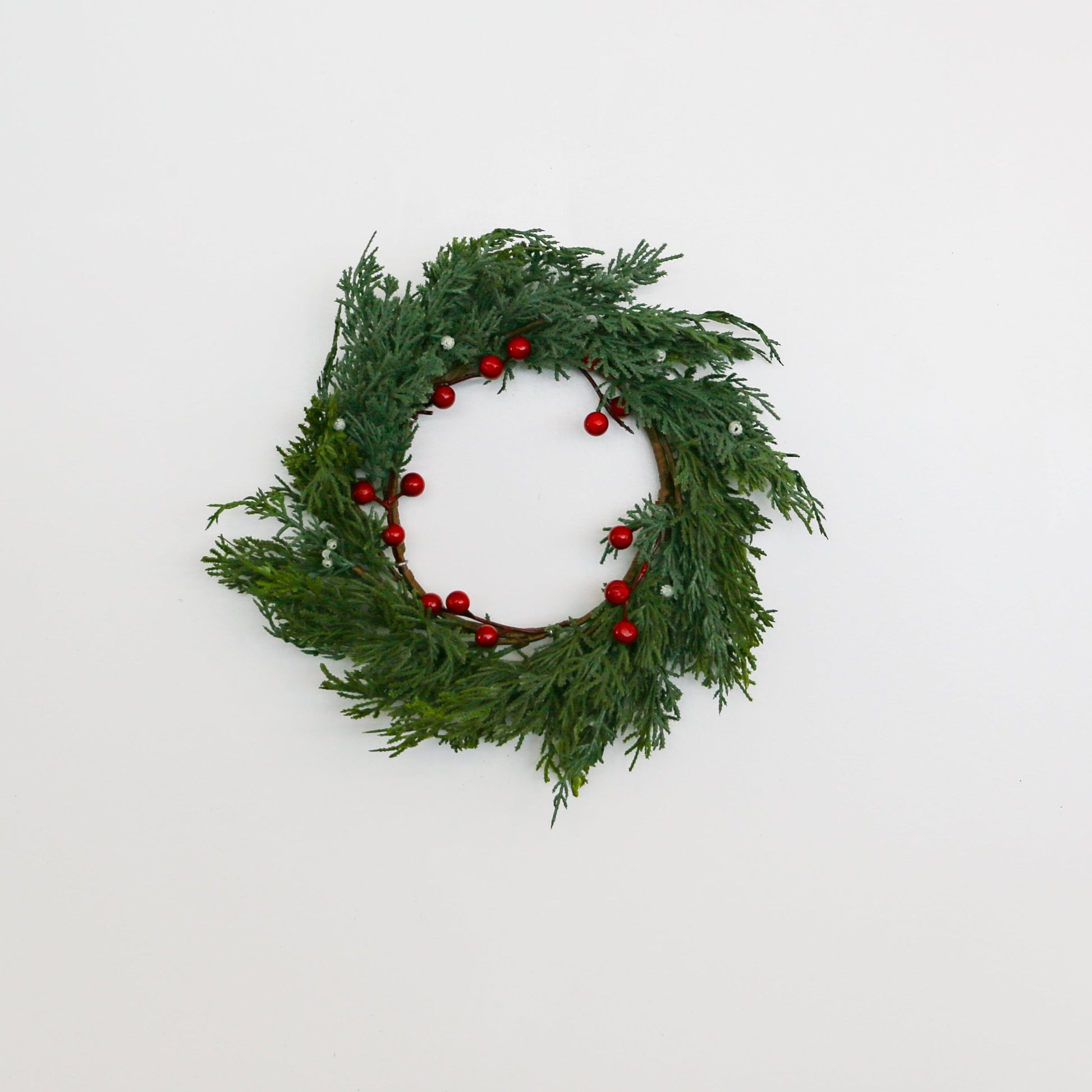 CEDAR WREATH WITH BERRY | 11.4 inches 3