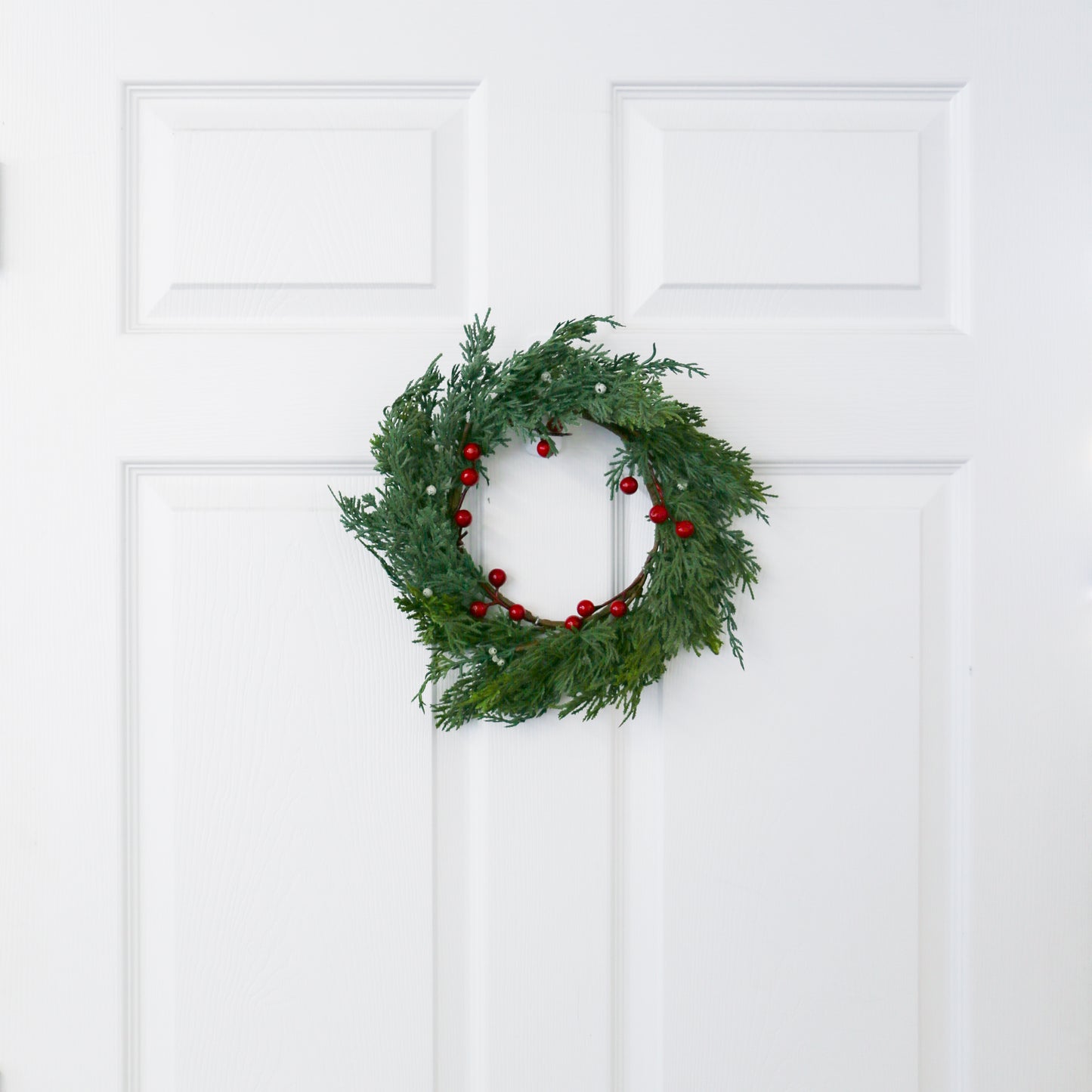 CEDAR WREATH WITH BERRY | 11.4 inches 2