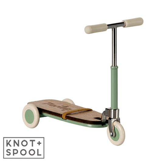 Maileg Mint Mouse Kick Board