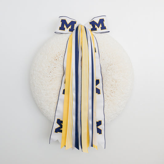 Michigan Wolverines Ribbon Set with Bow on White Wreath