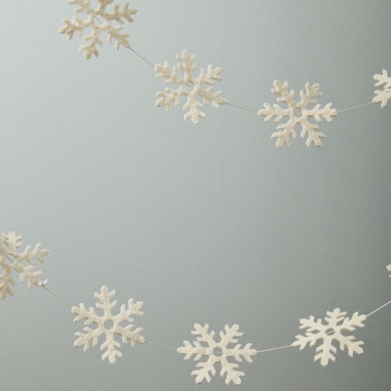 Snowflake Garland 6ft